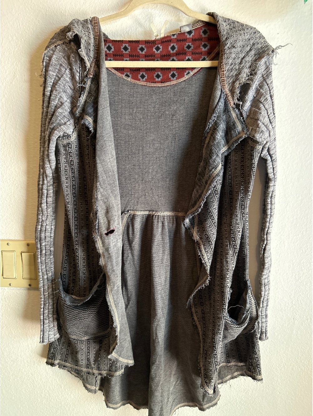 Read- Bke Gray Patterned Hooded Cardigan with Pockets, Size Medium